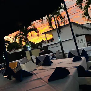 hotel-restaurante-thomas.santodomingobesthotels.com/